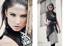 [sx] neck corset // elga jazz design | hair clip // paola puro [dx] vest & dress // ilaria nistri | neck corset & accessories// paola puro 