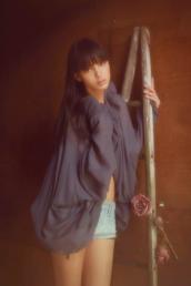 chiffon top // anne valerie hash | denim shorts // lee